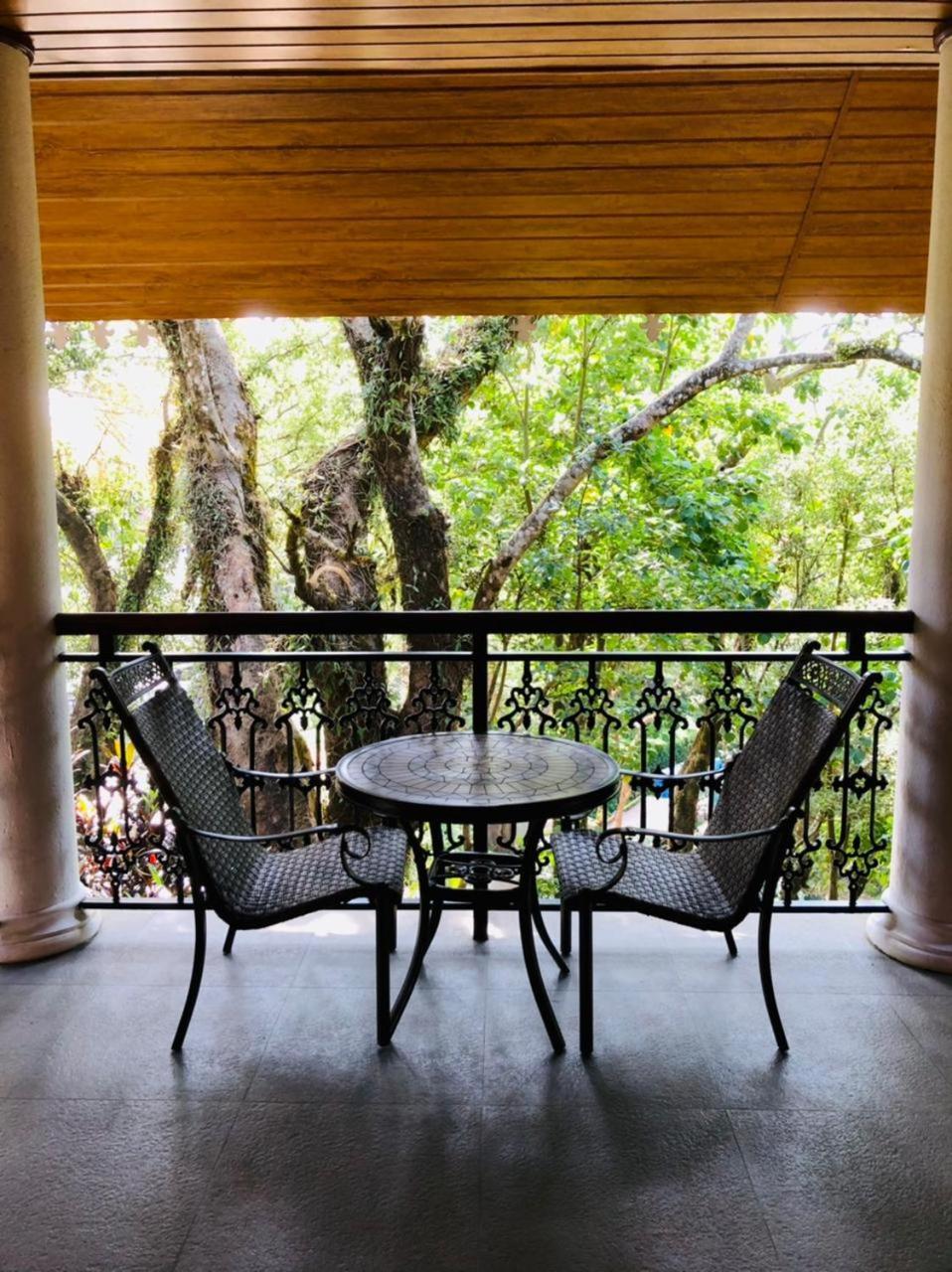 Coorg Wilderness Resort & Spa マディケーリ エクステリア 写真